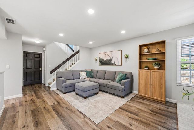 4544 CAMBRIDGE WAY, Carlsbad, CA 92010