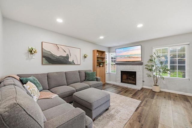 4544 CAMBRIDGE WAY, Carlsbad, CA 92010