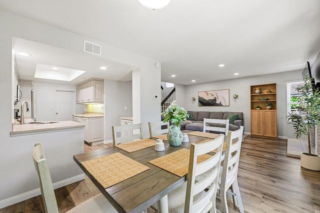 4544 CAMBRIDGE WAY, Carlsbad, CA 92010