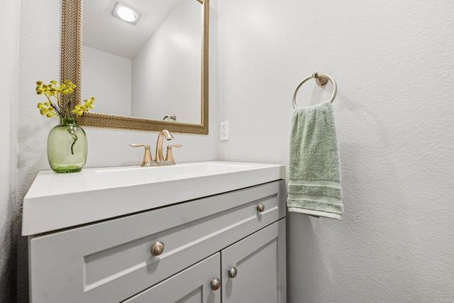 4544 CAMBRIDGE WAY, Carlsbad, CA 92010