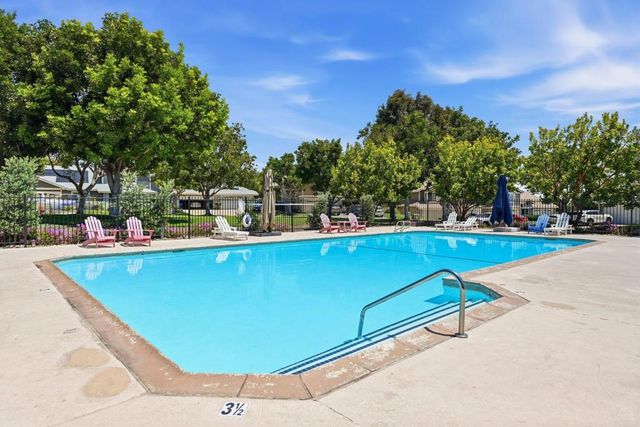 4544 CAMBRIDGE WAY, Carlsbad, CA 92010