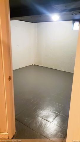 195 W Strathmore Avenue, Pontiac, MI 48340