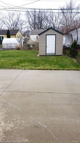 195 W Strathmore Avenue, Pontiac, MI 48340