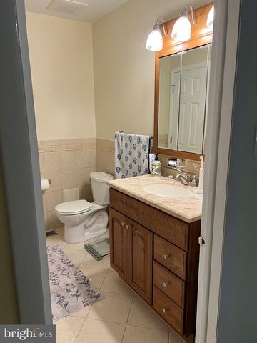 654 MOUNT LAUREL RD, Mount Laurel, NJ 08054