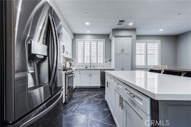 625 Savi Drive 102, Corona, CA 92878