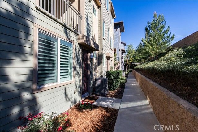 625 Savi Drive 102, Corona, CA 92878