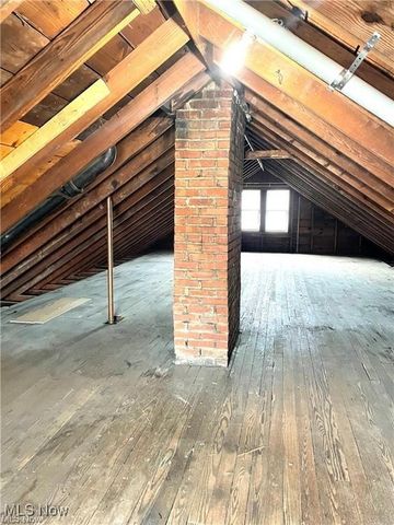 2119 Waterbury Road, Lakewood, OH 44107