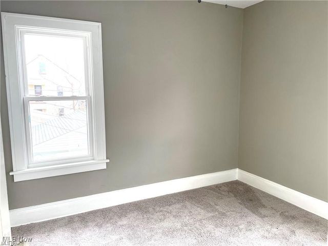 2119 Waterbury Road, Lakewood, OH 44107