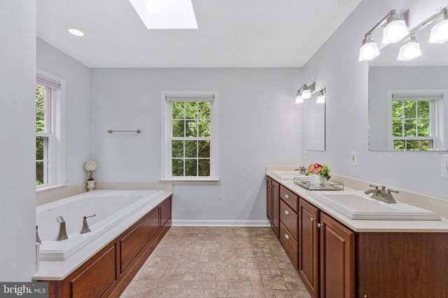 3600 HILL ST, Fairfax, VA 22030