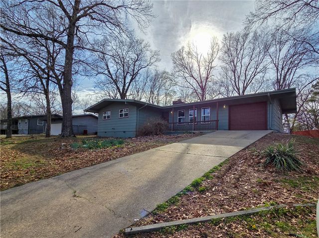 29 Worcester Drive, Bella Vista, AR 72714