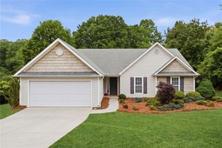 8790 Baycreek Lane, Gainesville, GA 30506