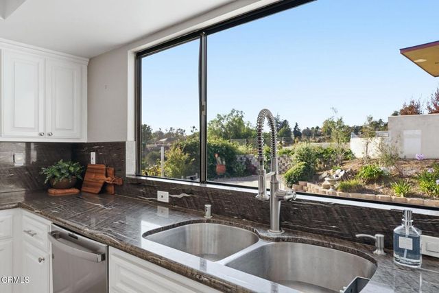585 Otero Court, Camarillo, CA 93010