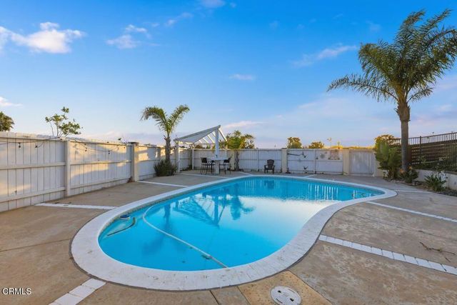 585 Otero Court, Camarillo, CA 93010