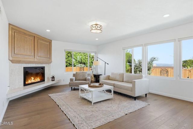 585 Otero Court, Camarillo, CA 93010