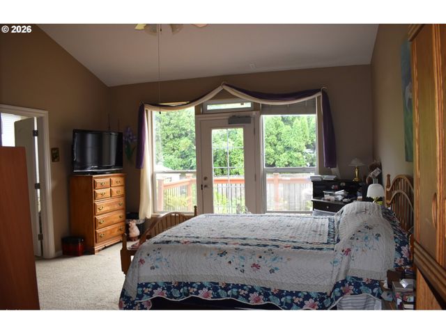 19244 CANTATA Dr, Oregon City, OR 97045