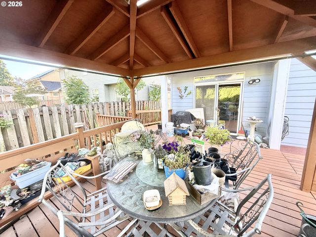 19244 CANTATA Dr, Oregon City, OR 97045