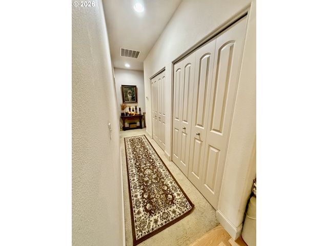 19244 CANTATA Dr, Oregon City, OR 97045