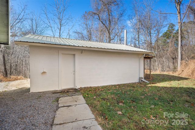 1901 Murray Road, Canton, NC 28716