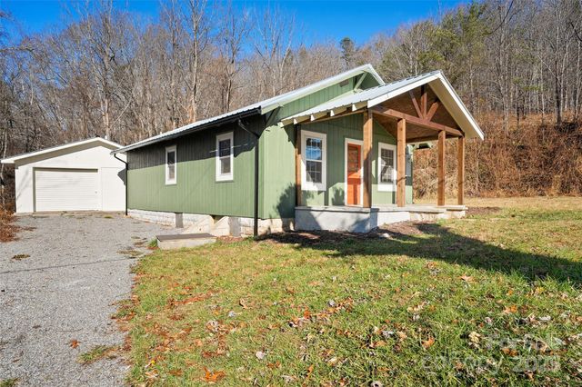 1901 Murray Road, Canton, NC 28716