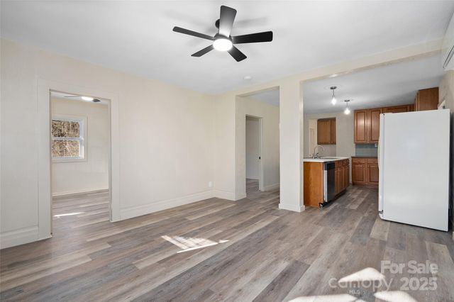 1901 Murray Road, Canton, NC 28716