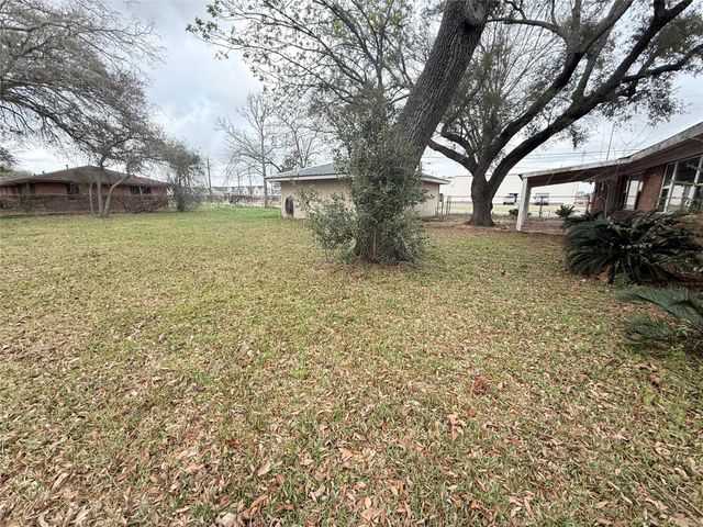 4100 Mockingbird Lane, Bay City, TX 77414