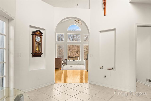 642 Swan River Drive, Benton Harbor, MI 49022