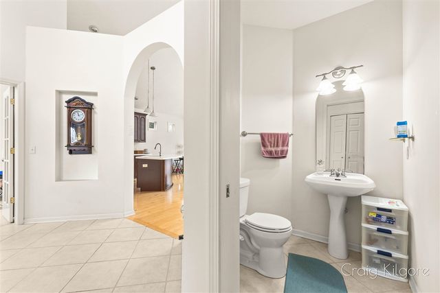 642 Swan River Drive, Benton Harbor, MI 49022