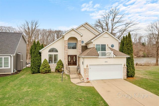 642 Swan River Drive, Benton Harbor, MI 49022