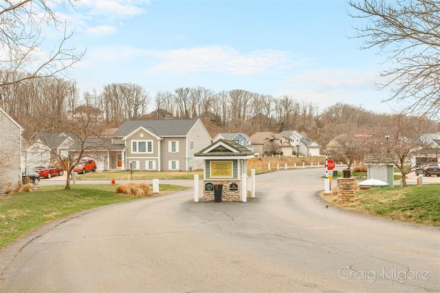 642 Swan River Drive, Benton Harbor, MI 49022