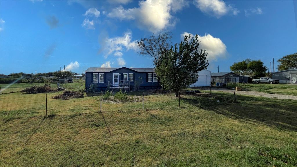 11687 Buttercup Lane, Justin, TX 76247 — photo 2