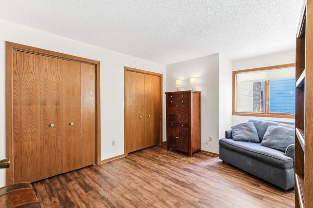 1581 Wheelock Lane 101, Saint Paul, MN 55117