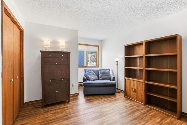 1581 Wheelock Lane 101, Saint Paul, MN 55117