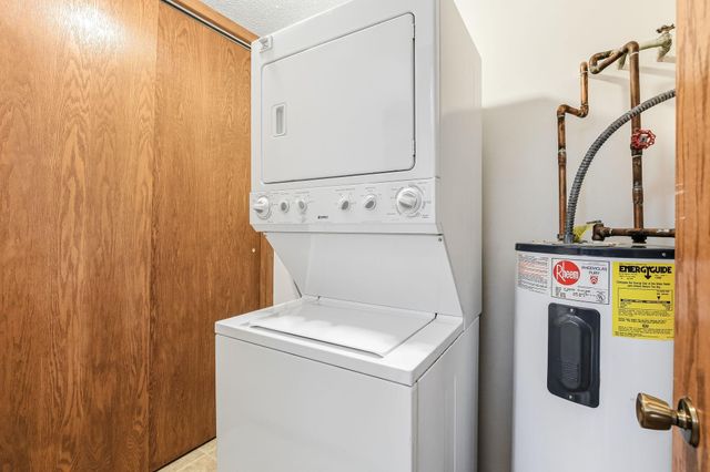 1581 Wheelock Lane 101, Saint Paul, MN 55117