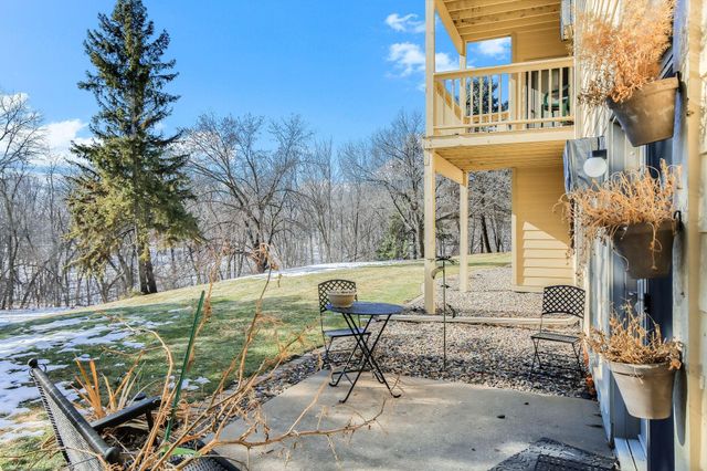 1581 Wheelock Lane 101, Saint Paul, MN 55117