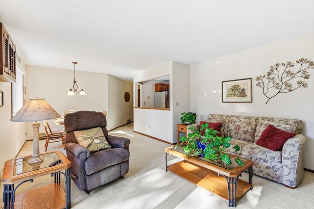 1581 Wheelock Lane 101, Saint Paul, MN 55117