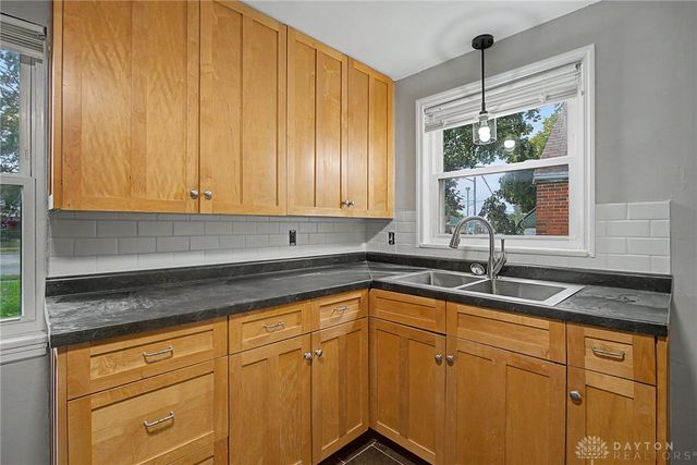 1742 S Smithville Road, Dayton, OH 45410