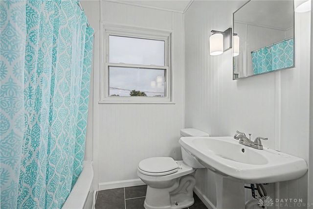 1742 S Smithville Road, Dayton, OH 45410