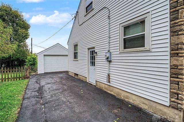 1742 S Smithville Road, Dayton, OH 45410