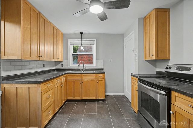 1742 S Smithville Road, Dayton, OH 45410
