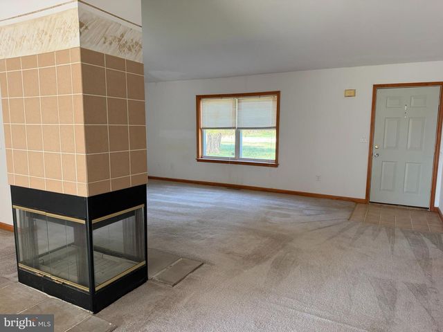 261 ANDREWS LAKE RD, Felton, DE 19943