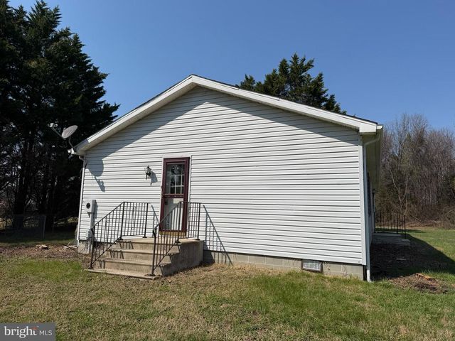 261 ANDREWS LAKE RD, Felton, DE 19943