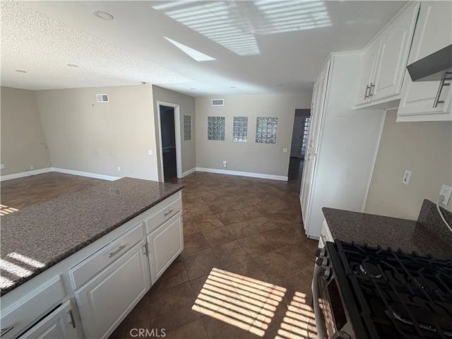 17350 Angelaine, Los Angeles, CA 91344