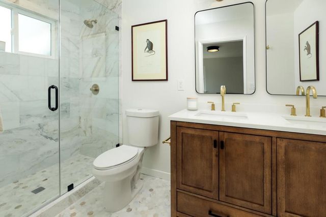 300 Encina Avenue, Redwood City, CA 94061