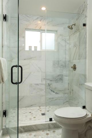 300 Encina Avenue, Redwood City, CA 94061