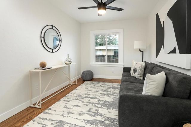 300 Encina Avenue, Redwood City, CA 94061