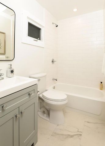 300 Encina Avenue, Redwood City, CA 94061