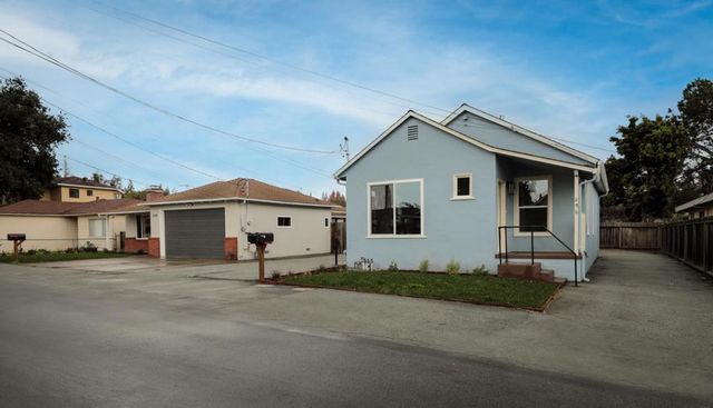 300 Encina Avenue, Redwood City, CA 94061