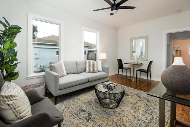 300 Encina Avenue, Redwood City, CA 94061