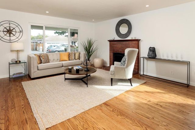 300 Encina Avenue, Redwood City, CA 94061