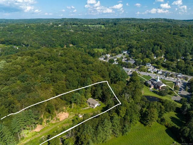 24 Calhoun Street, Washington, CT 06794